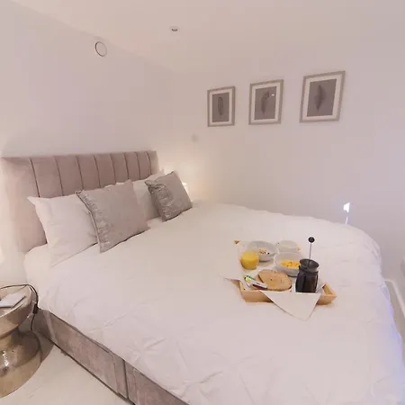 The Hide Apartment