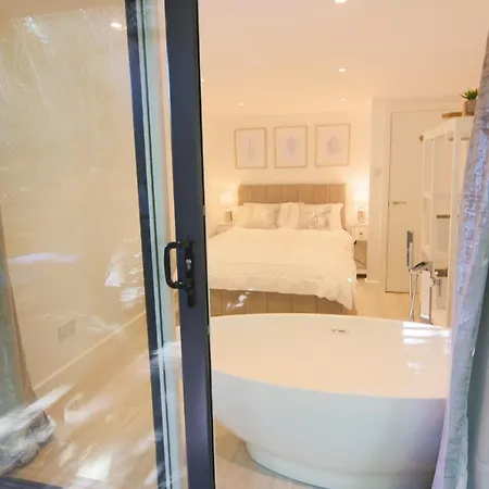 The Hide Apartment *
