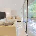 Apartment The Hide